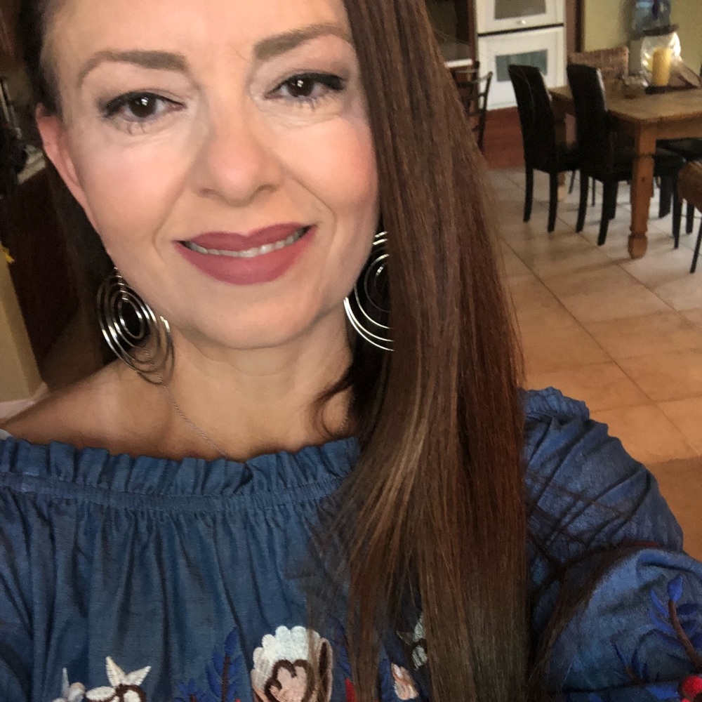 Meet your Posher, Belen